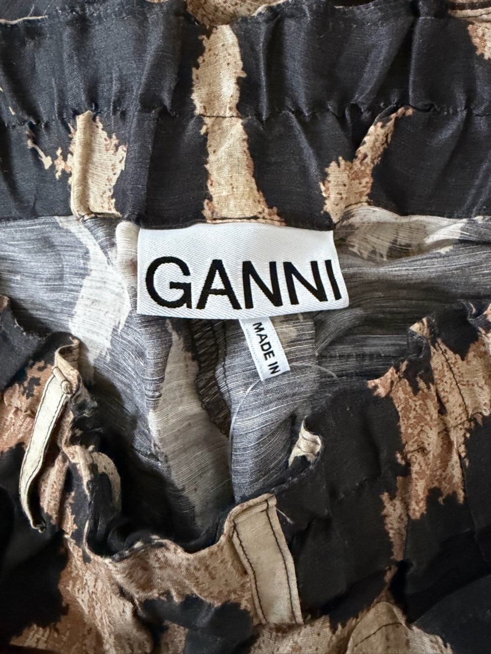 Ganni Leopard-Pattern Shorts - Black & Tan - Picture 5 of 6